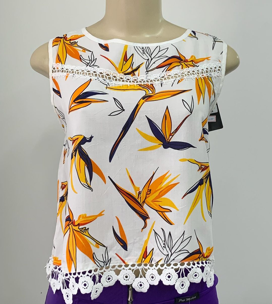 Blusa estampa tropical